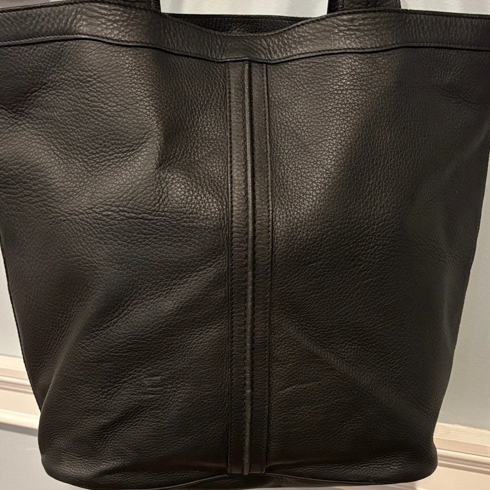 Valextra Elegant Black Leather Tote Bag Made in Italy Beautiful - Picture 2 of 14